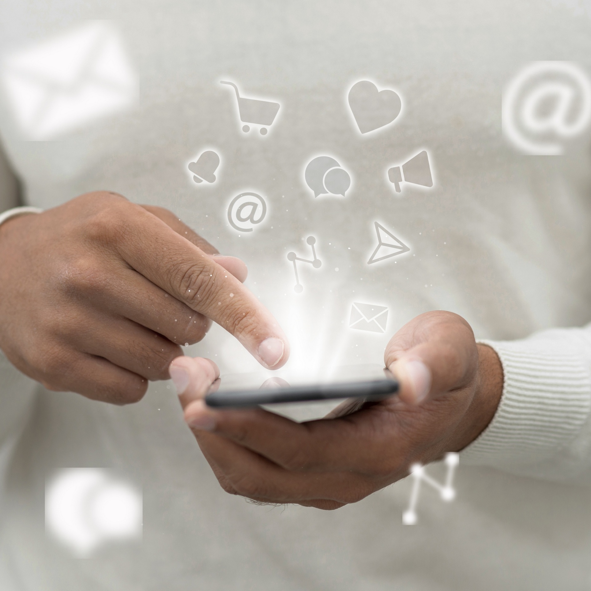 Formations en communication, réseaux sociaux et stratégie digitale